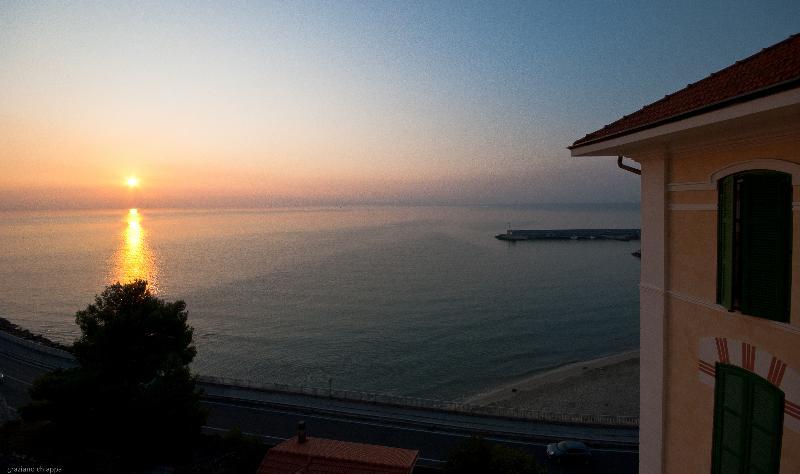 Hotel Del Golfo فينالي ليغوري المظهر الخارجي الصورة